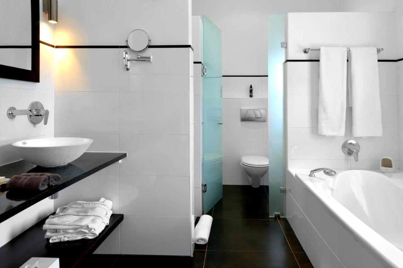 Plumwood Boutique Hotel By The Living Journey Collection Franschhoek Eksteriør bilde