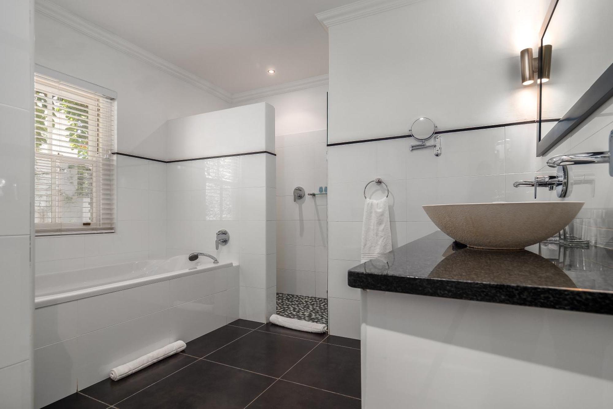 Plumwood Boutique Hotel By The Living Journey Collection Franschhoek Eksteriør bilde